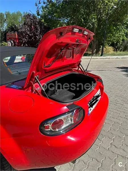 Usado Mazda MX5 Active 126 CV (92 kW) 2007 Rojo Descapotable