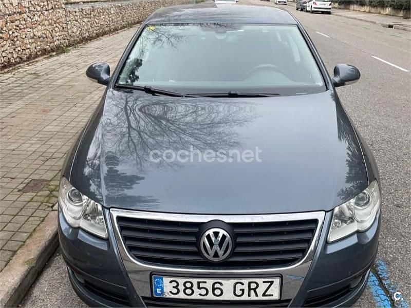 Gris / plata Usado 2009 VW Passat Advance Berlina | 5000 € (Super precio) - Imagen 1/4