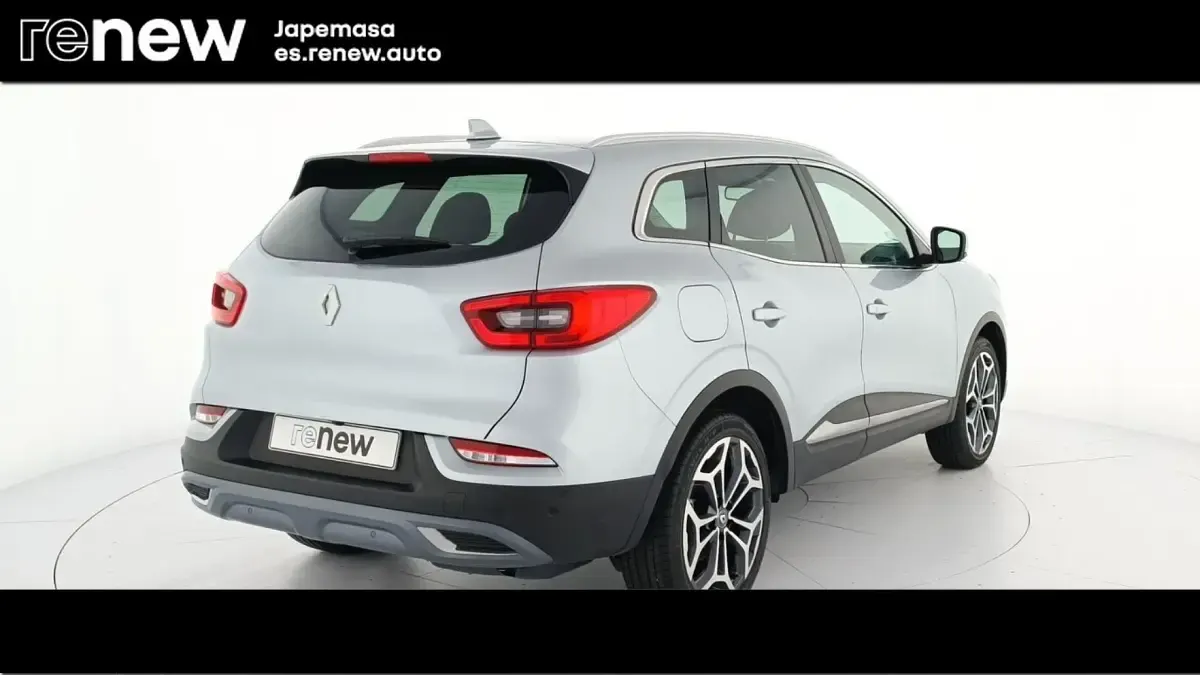 Usado Renault Kadjar Zen 140 CV (102 kW) 2022 Gris highland SUV