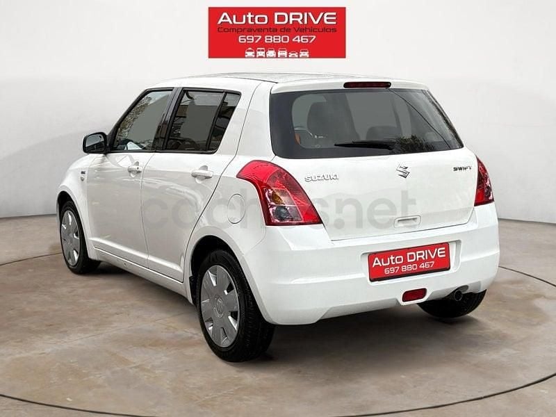 Usado Suzuki Swift GL 75 CV (55 kW) 2010 Blanco Utilitario