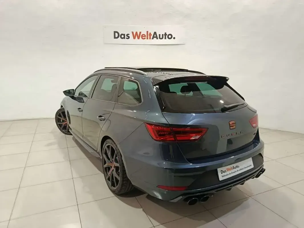 Usado Seat Leon ST 4Drive 300 CV (220 kW) 2019 Gris Familiar
