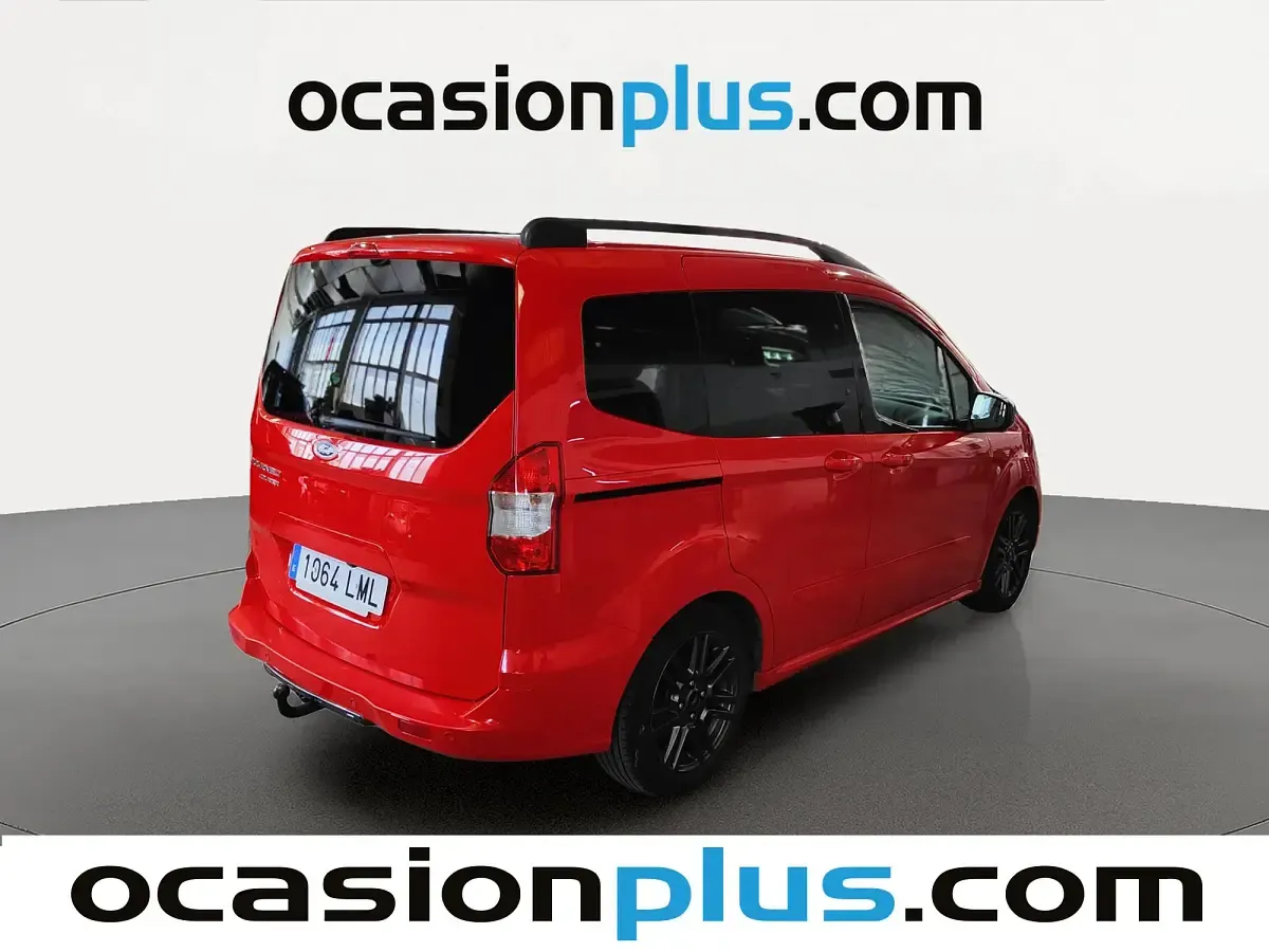 Usado Ford Tourneo Courier Sport 101 CV (74 kW) 2021 Rojo Monovolumen