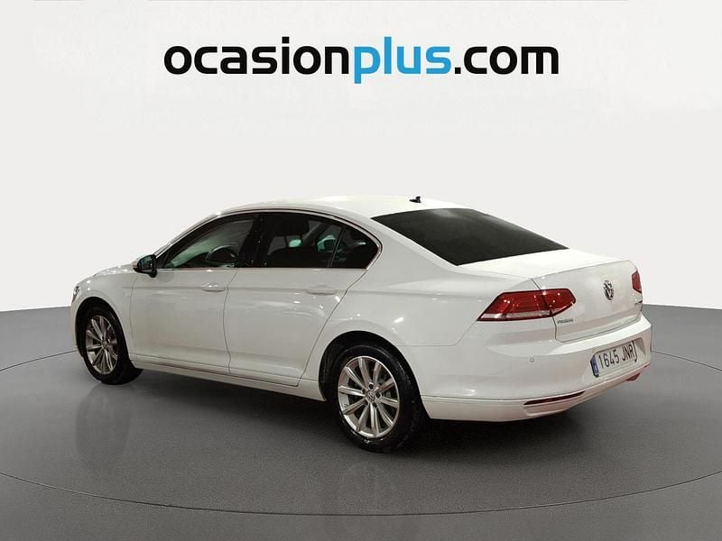 Usado VW Passat Advance 120 CV (88 kW) 2016 Blanco Berlina