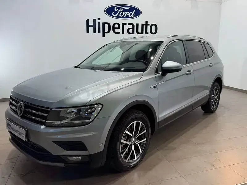 Usado VW Tiguan Allspace Advance 150 CV (110 kW) 2021 Gris / plata SUV
