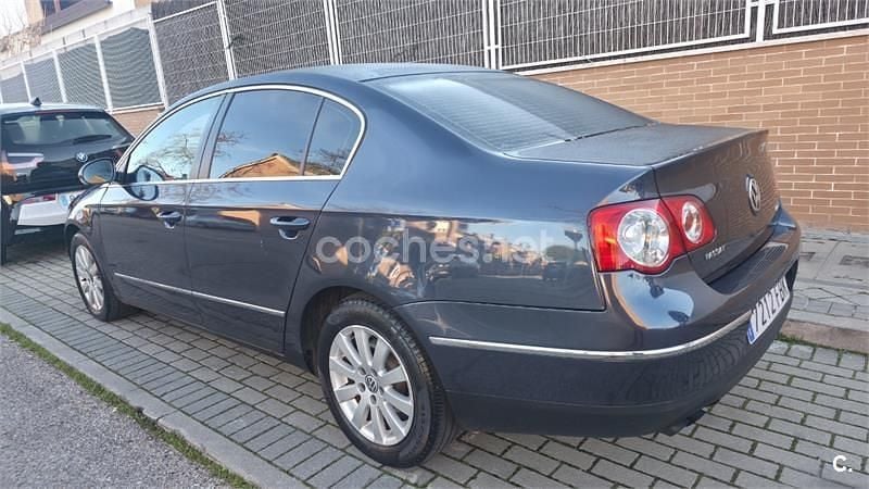 Brugt VW Passat Highline 140 HK (102 kW) 2006 Blå Sedan