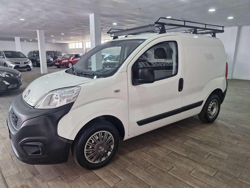 Używany Fiat Fiorino 80 KM (58 kW) 2019 Biały Minivan