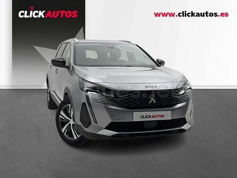 Usado Peugeot 5008 Allure 130 CV (95 kW) 2023 Gris / plata SUV