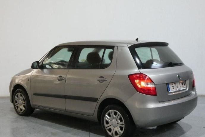 Usado Skoda Fabia 90 CV (66 kW) 2010