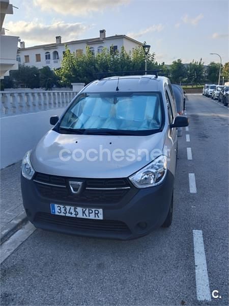 Gris / plata Usado 2018 Dacia Dokker Ambiance Van | 8800 € (Precio justo) - Imagen 1/4