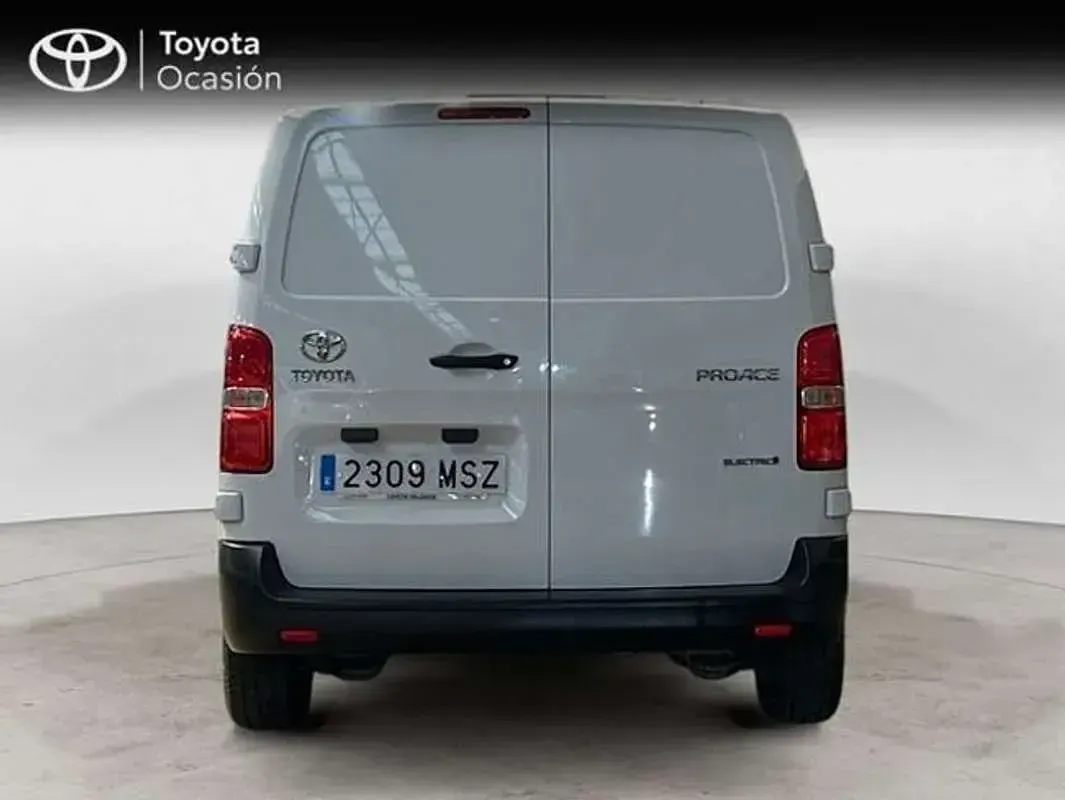 Usado Toyota Proace 100 kW (136 CV) 2024 Blanco Monovolumen