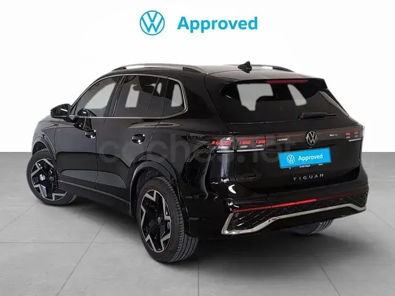 Usado VW Tiguan R-line 150 CV (110 kW) 2025 Negro SUV