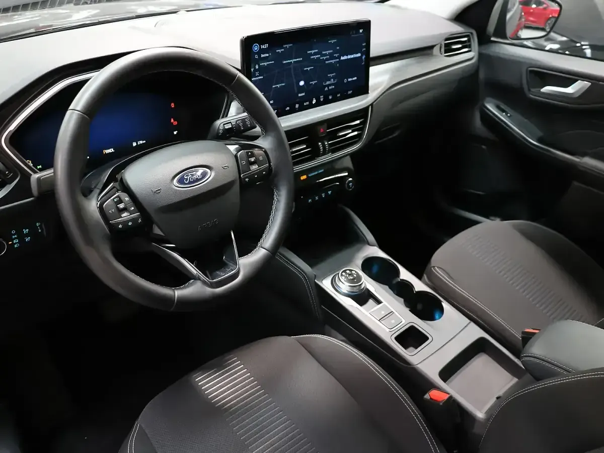 Usado Ford Kuga Active 183 CV (134 kW) 2025 Negro SUV