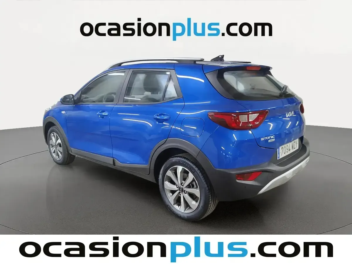 Usado Kia Stonic 100 CV (73 kW) 2025 Azul SUV