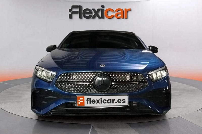Usado Mercedes A180 136 CV (100 kW) 2024 Azul Berlina