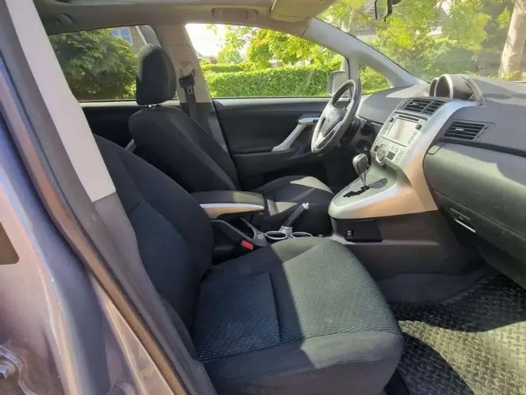 Usado Toyota Verso Advance 150 CV (110 kW) 2012 Gris Monovolumen