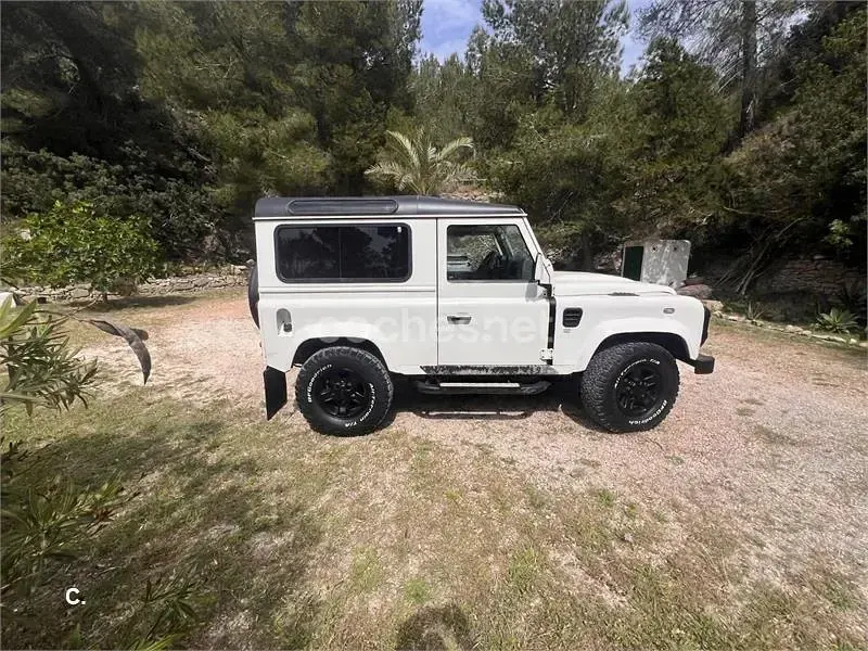 Usado Land Rover Defender SE 122 CV (89 kW) 2008 Blanco Familiar