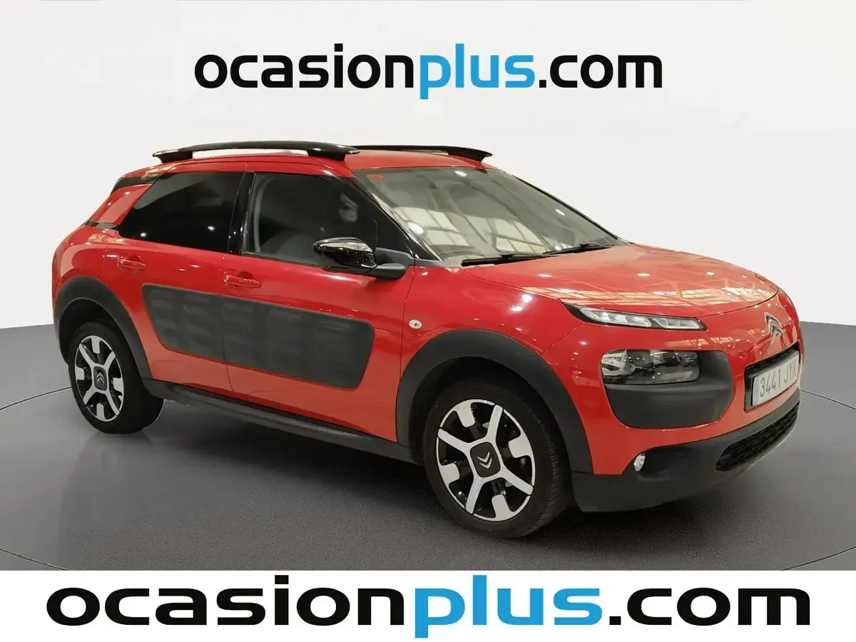Usado Citroën C4 Cactus Shine 100 CV (73 kW) 2017 Rojo Utilitario