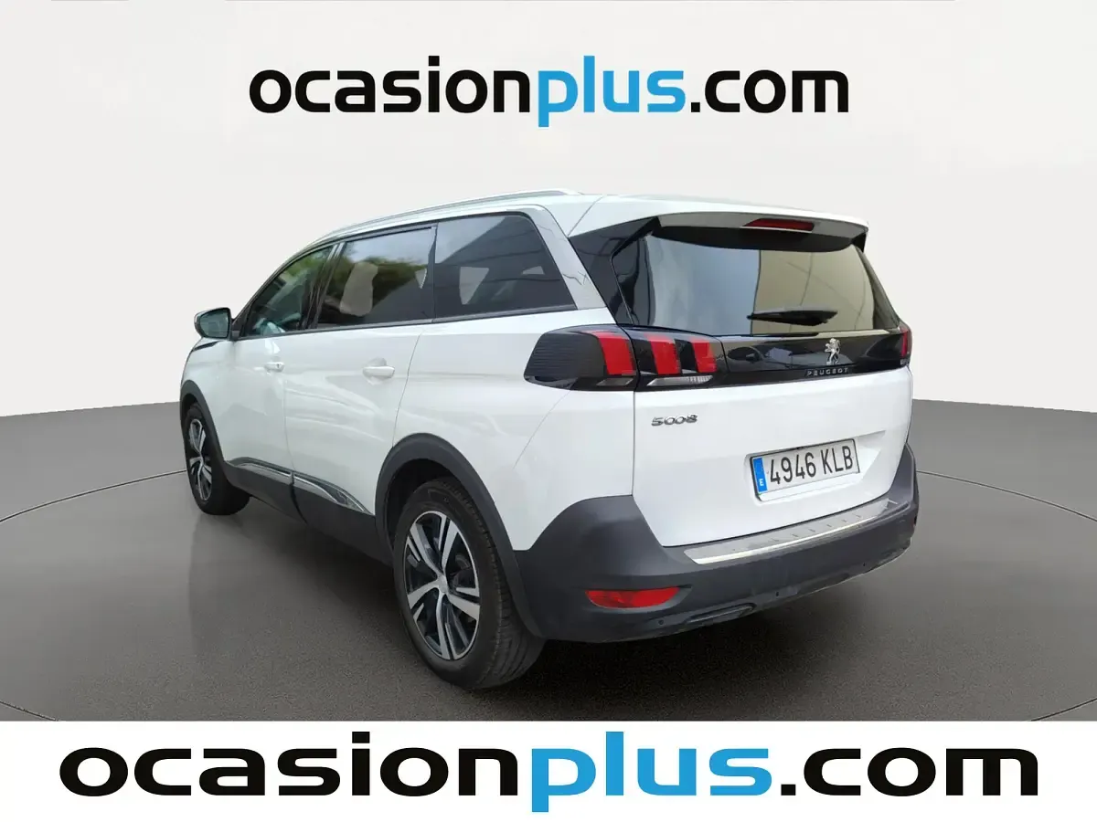 Käytetty Peugeot 5008 Allure 130 HP (95 kW) 2018 Valkoinen Katumaasturi