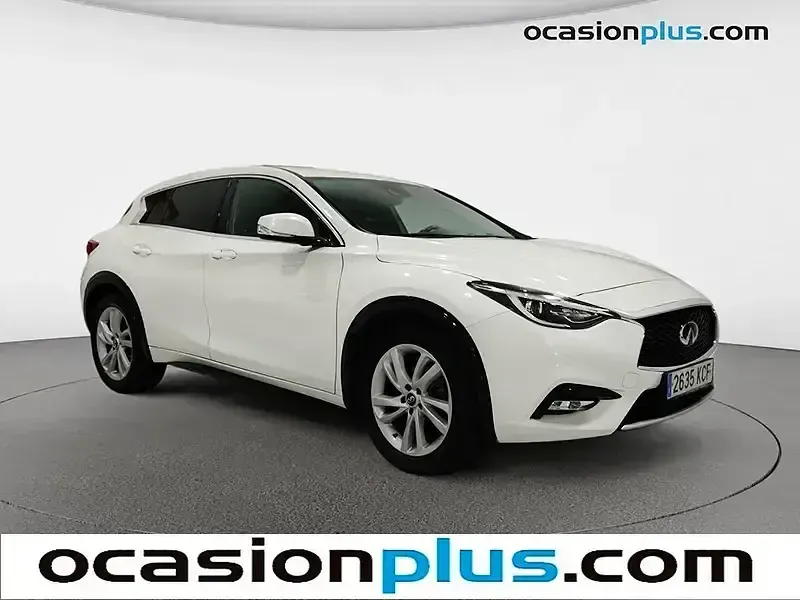Usado Infiniti Q30 Premium 122 CV (89 kW) 2017 Blanco Berlina