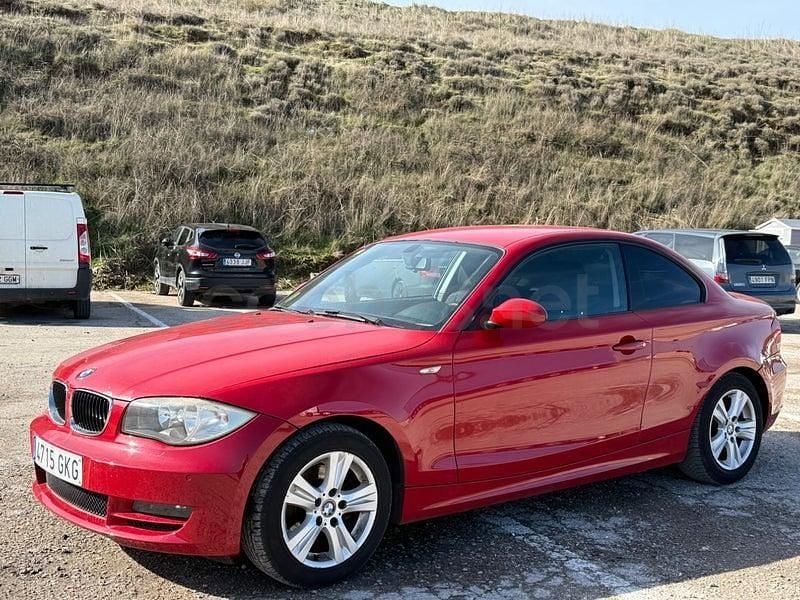 Usado BMW 120 Coupé 177 CV (130 kW) 2009 Rojo Coupe