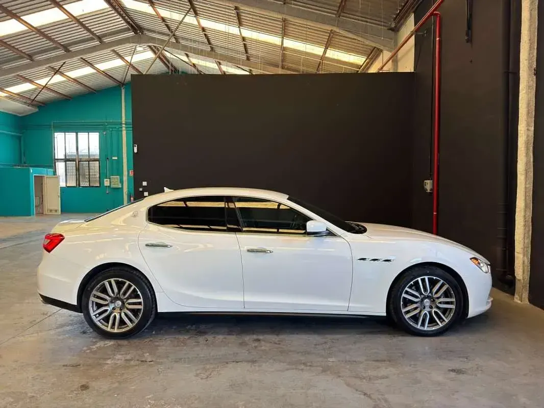 Usado Maserati Ghibli 272 CV (200 kW) 2015 Blanco Berlina