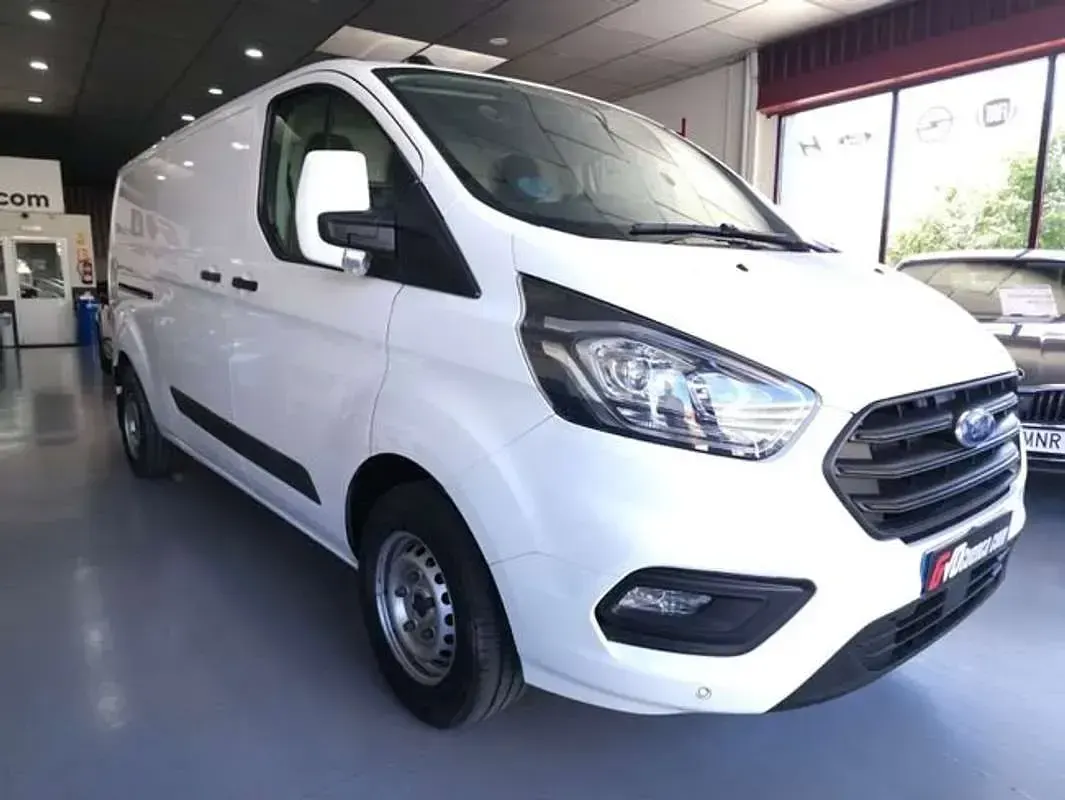 Usado Ford Transit Custom Trend 130 CV (95 kW) 2022 Blanco Van