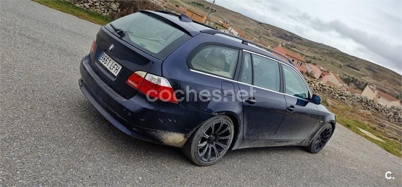 Usado BMW 530 193 CV (141 kW) 2005 Azul Familiar