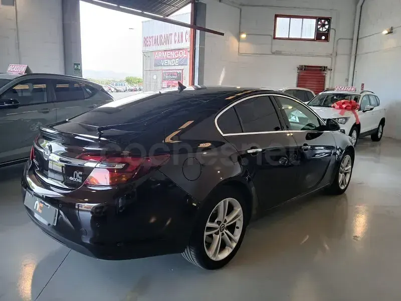 Usado Opel Insignia Excellence 140 CV (102 kW) 2015 Marrón Berlina