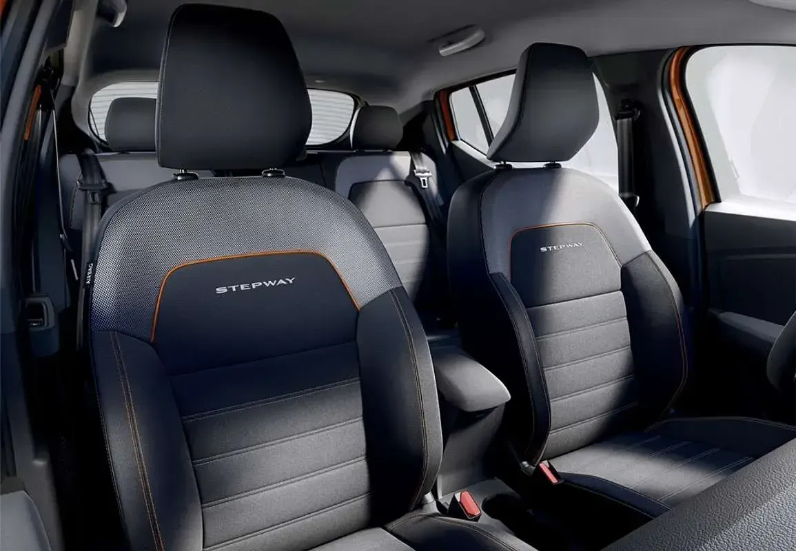 Usado Dacia Sandero Comfort 91 CV (66 kW) 2021 Negro Utilitario
