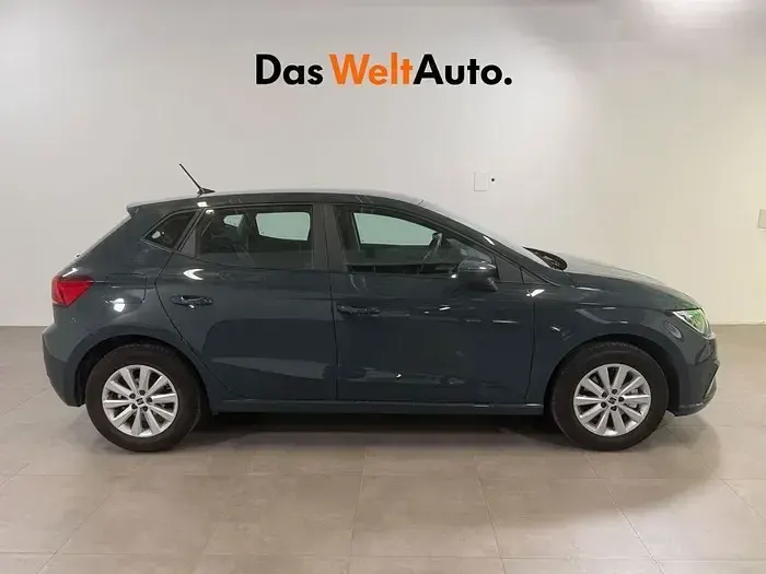 Usado Seat Ibiza Style 115 CV (84 kW) 2025 Rojo Utilitario