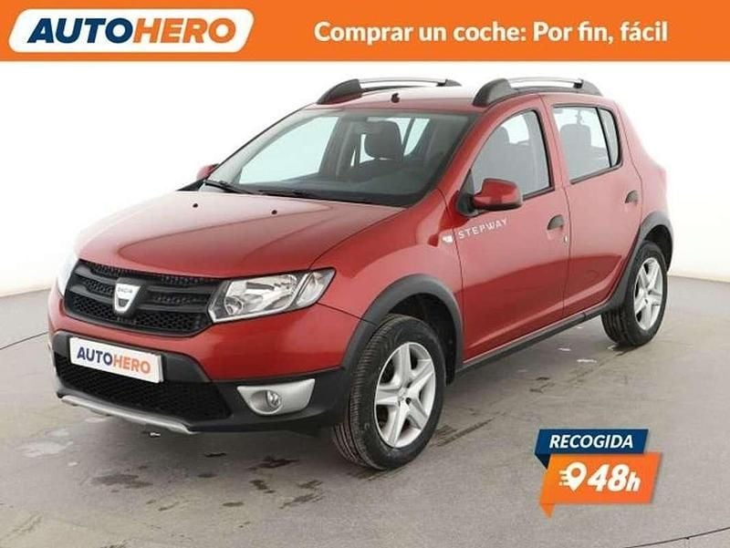 Usado Dacia Sandero Stepway 90 CV (66 kW) 2016 Rojo Utilitario