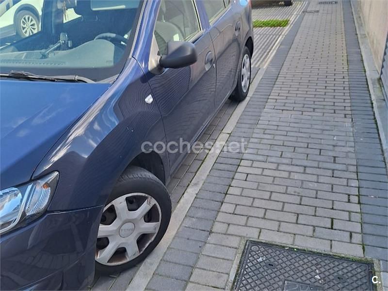 Usado Dacia Logan Ambiance 75 CV (55 kW) 2016 Azul Berlina