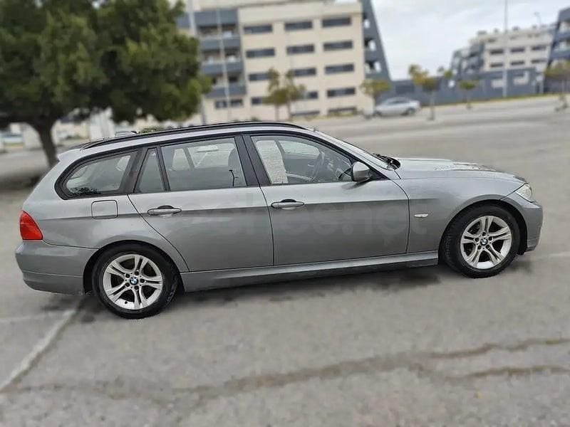 Usado BMW 320 184 CV (135 kW) 2010 Gris / plata Familiar