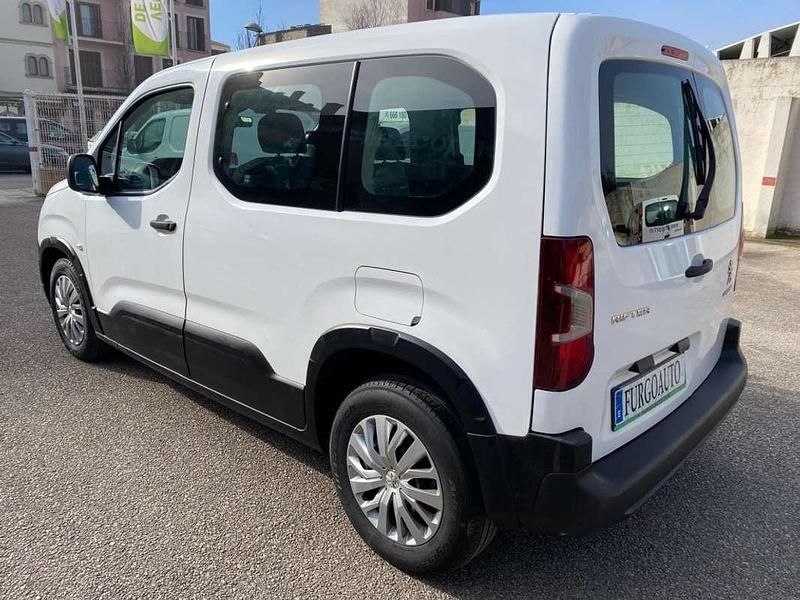 Usado Peugeot Rifter Active 102 CV (75 kW) 2020 Blanco Monovolumen