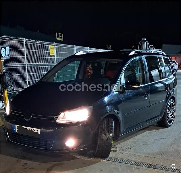Negro Usado 2011 VW Touran Advance Monovolumen | 6890 € (Precio justo) - Imagen 1/4