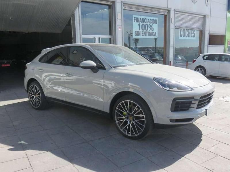 Usado Porsche Cayenne 462 CV (339 kW) 2021 Gris / plata SUV