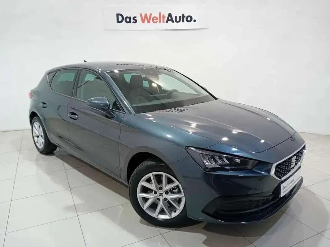 Usado Seat Leon ST FR 116 CV (85 kW) 2024 Gris Familiar