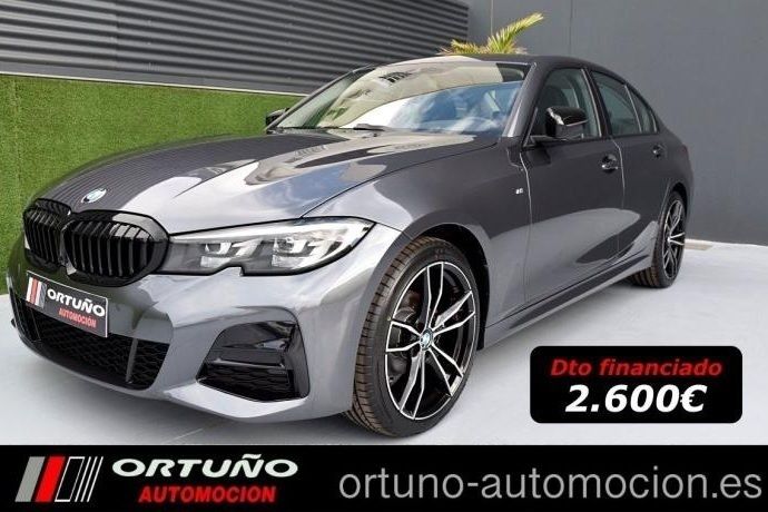 Gris Usado 2021 BMW 318 Comfort Edition Berlina | 32.890 € (Caro) - Imagen 1/4