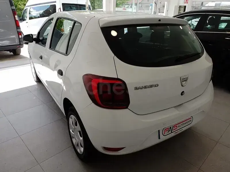 Begagnad Dacia Sandero Acces 73 HK (53 kW) 2020 Vit Sedan