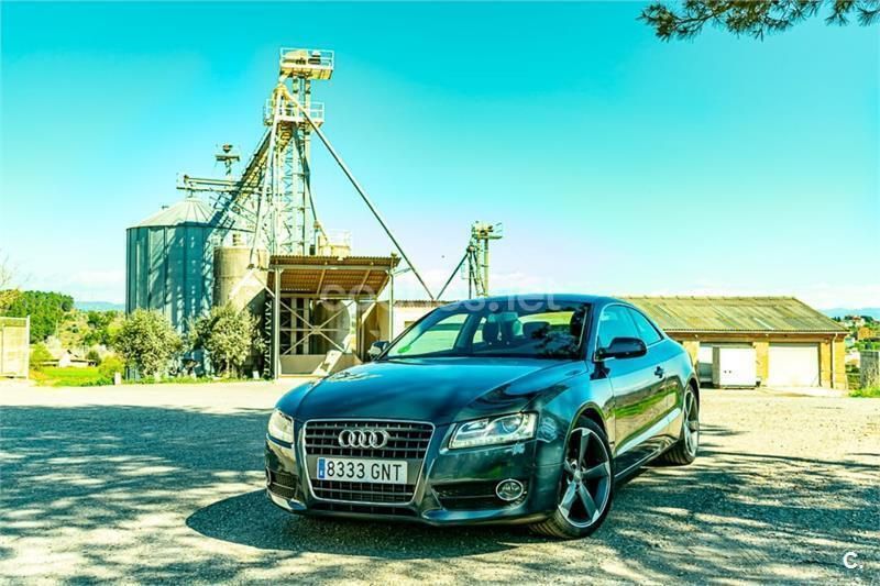 Gris / plata Usado 2009 Audi A5 Coupe | 8900 € (Buen precio) - Imagen 1/4