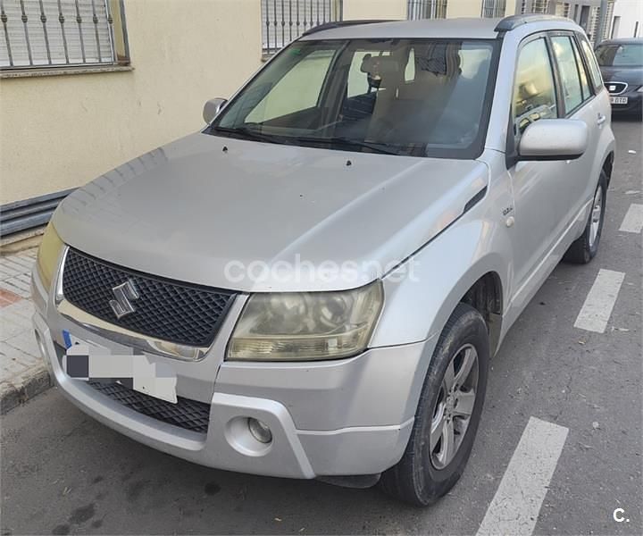 Usado Suzuki Grand Vitara 129 CV (94 kW) 2007 Gris / plata SUV