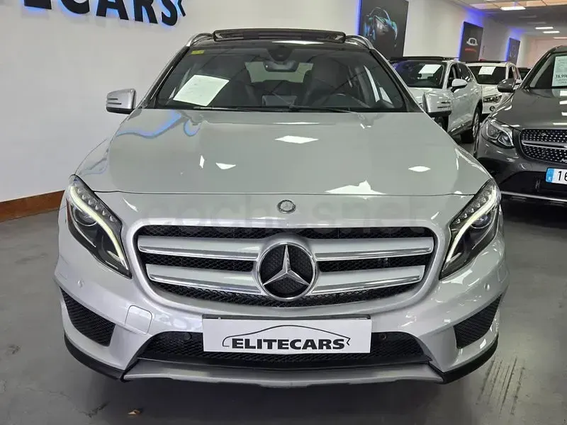 Usado Mercedes GLA220 AMG line 177 CV (130 kW) 2016 Gris / plata SUV