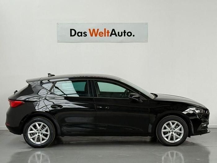 Usado Seat Leon Style 150 CV (110 kW) 2024 Negro