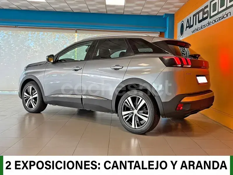 Usado Peugeot 3008 Allure 130 CV (95 kW) 2020 Gris / plata SUV
