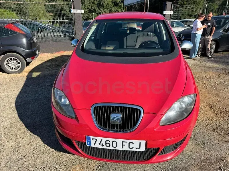 Usado Seat Altea Sport 105 CV (77 kW) 2006 Rojo Monovolumen
