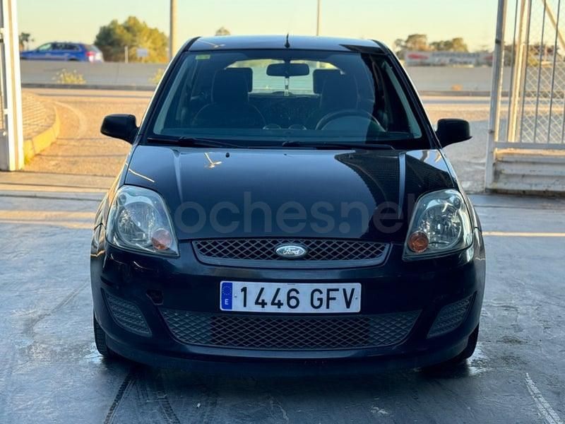 Usado Ford Fiesta Titanium 90 CV (66 kW) 2008 Negro Utilitario
