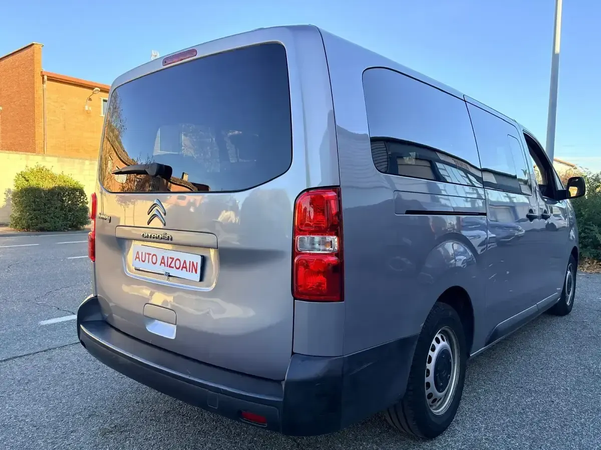 Usado Citroën Jumpy Comfort 118 CV (86 kW) 2021 Gris Monovolumen