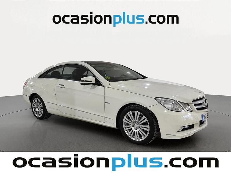 Usado Mercedes E220 Avantgarde 170 CV (125 kW) 2010 Blanco Coupe
