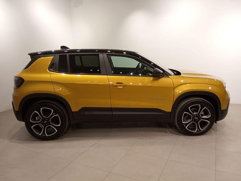 Usado Jeep Avenger EV Summit 114 kW (156 CV) 2024 Amarillo SUV
