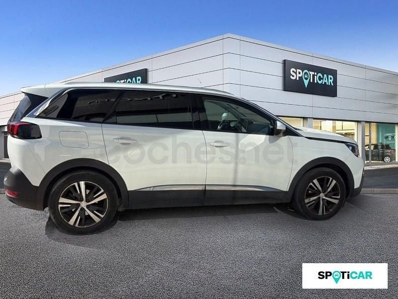 Usado Peugeot 5008 Allure 130 CV (95 kW) 2020 Blanco SUV